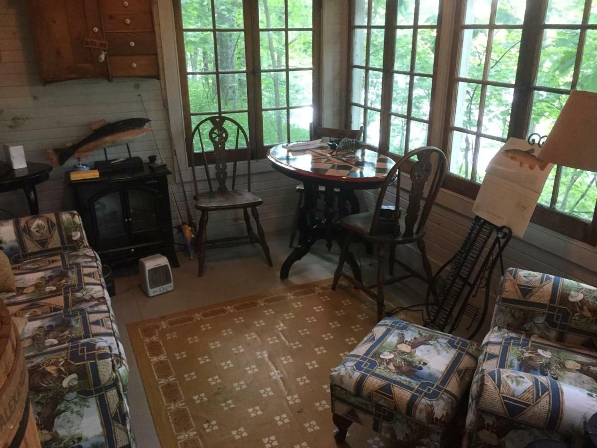 The Carriage House Flat - Downtown Paris Canada Екстер'єр фото